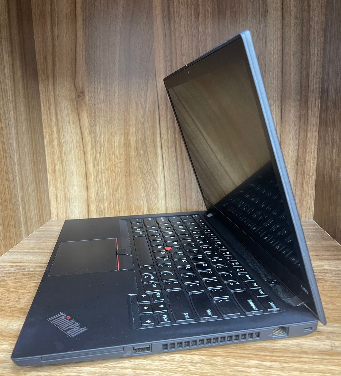Lenovo ThinkPAd T-490